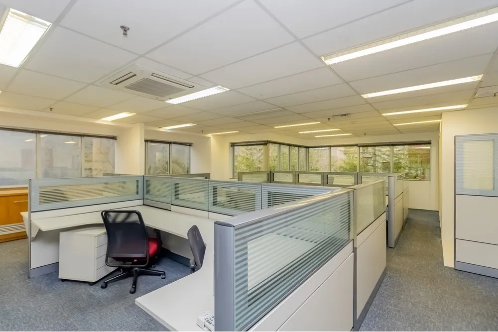 PCD 184 Sala 630331089-9 - REMAX Comunità Exclusividades