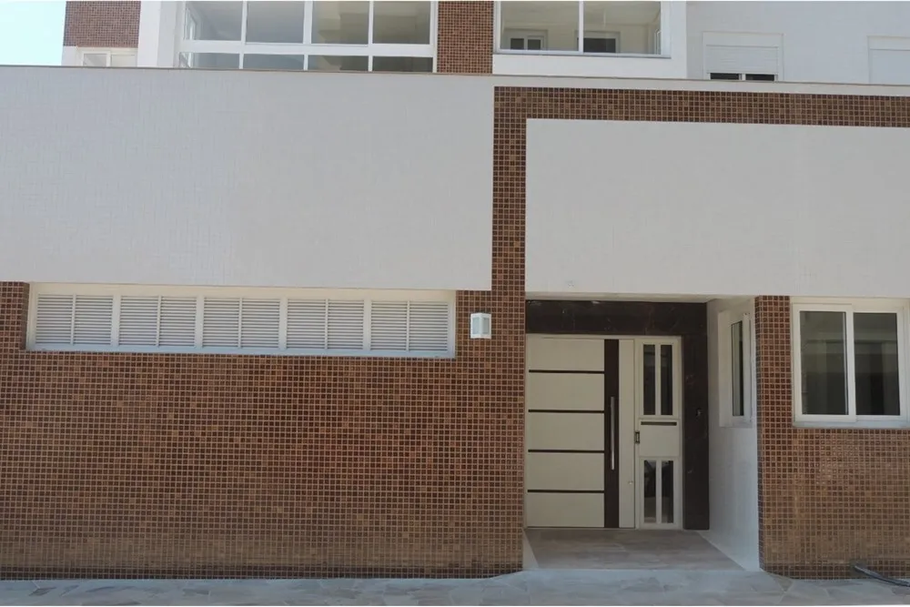 CC 21 Apto 612651033-48 - REMAX Pillares Exclusividades