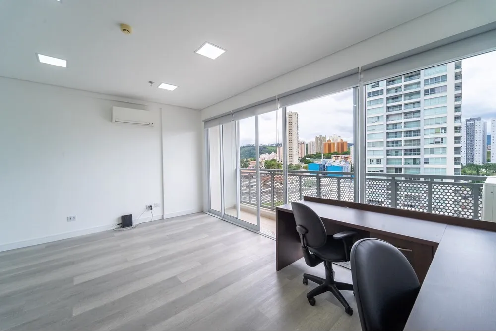 JM9DJ 3405 Sala 690591010-37 - REMAX Máxima Exclusividades
