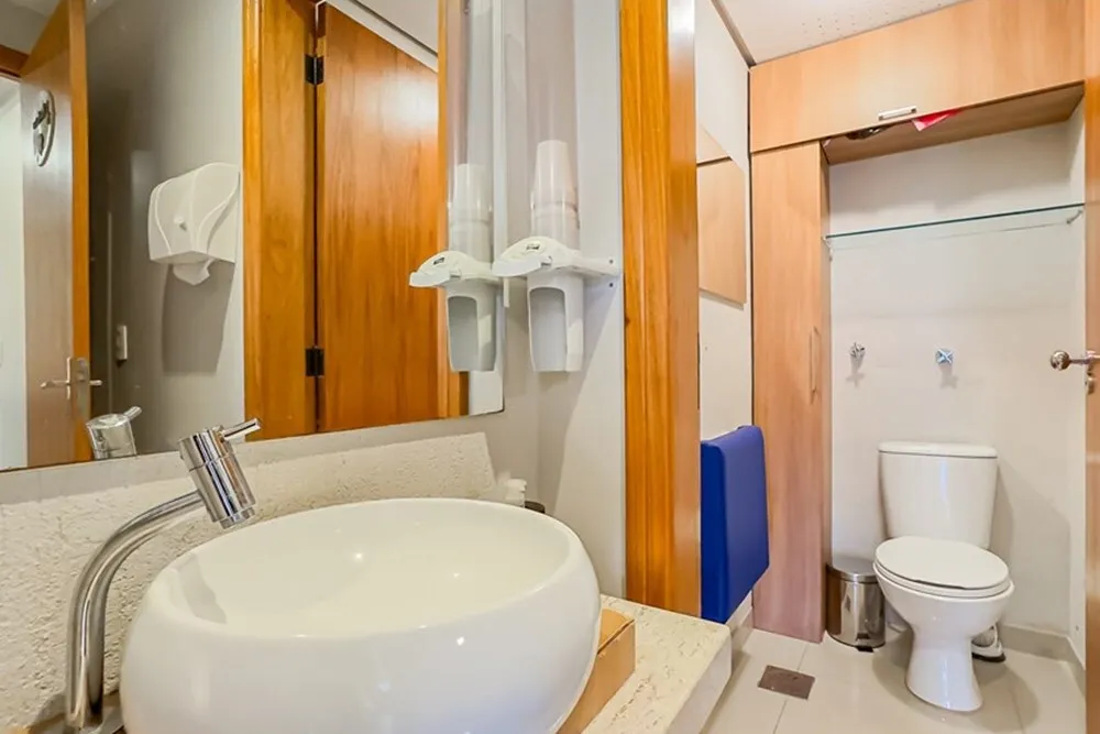 PT 572 Sala 610101004-40 - REMAX Tri Exclusividades