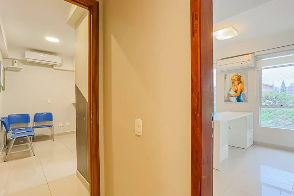 PT 572 Sala 610101004-40 - REMAX Tri Exclusividades