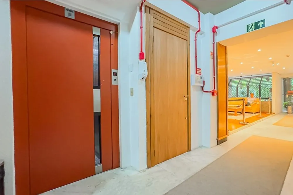 PT 572 Sala 610101004-40 - REMAX Tri Exclusividades