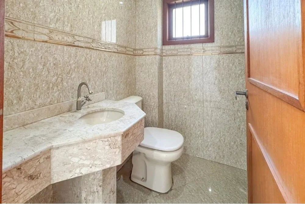 AT 937 612541001-102 - REMAX Street Exclusividades