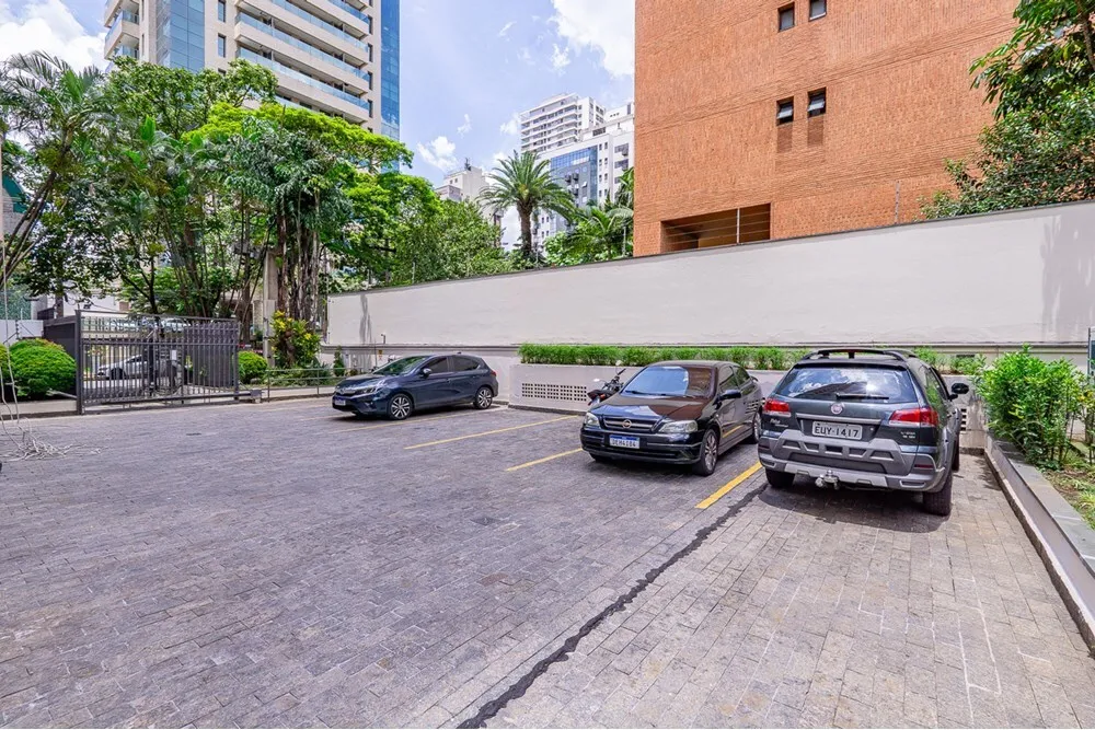 BBDT 639 Apto 601241044-29 - REMAX Ville Exclusividades