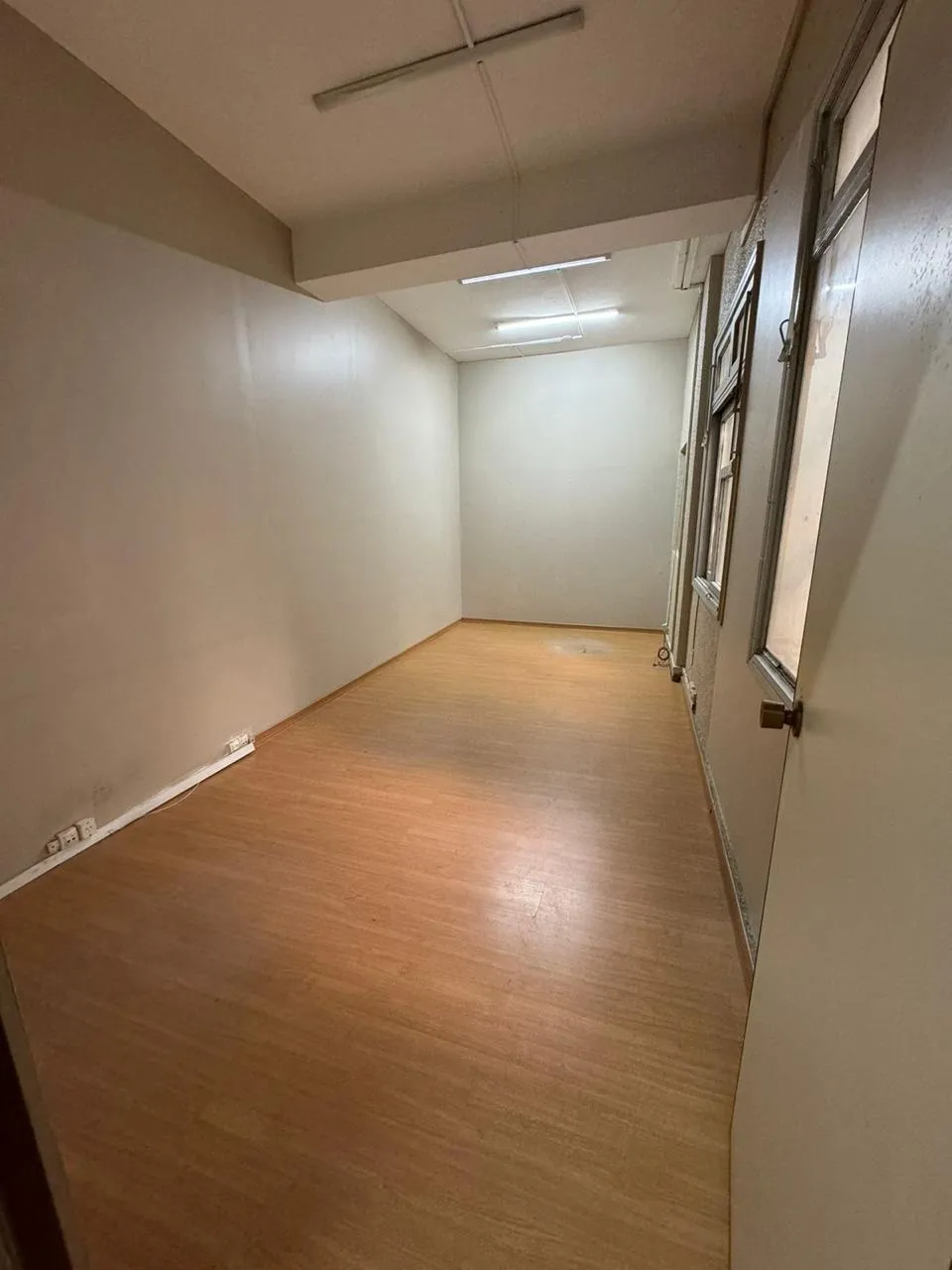 Edifício Credireal Sala 301 - Joal Teitelbaum Dações