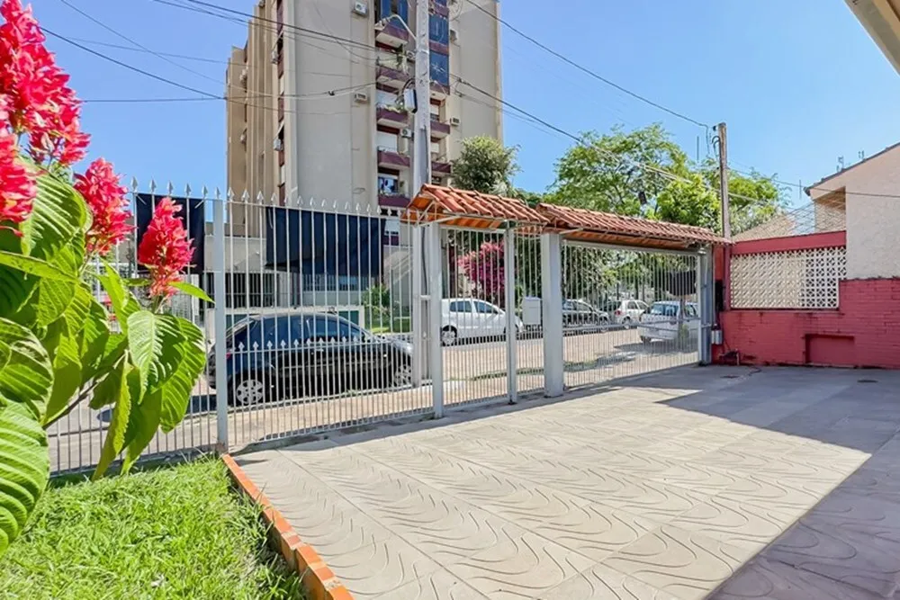 JLH 22 Casa 610101004-43 - REMAX Tri Exclusividades
