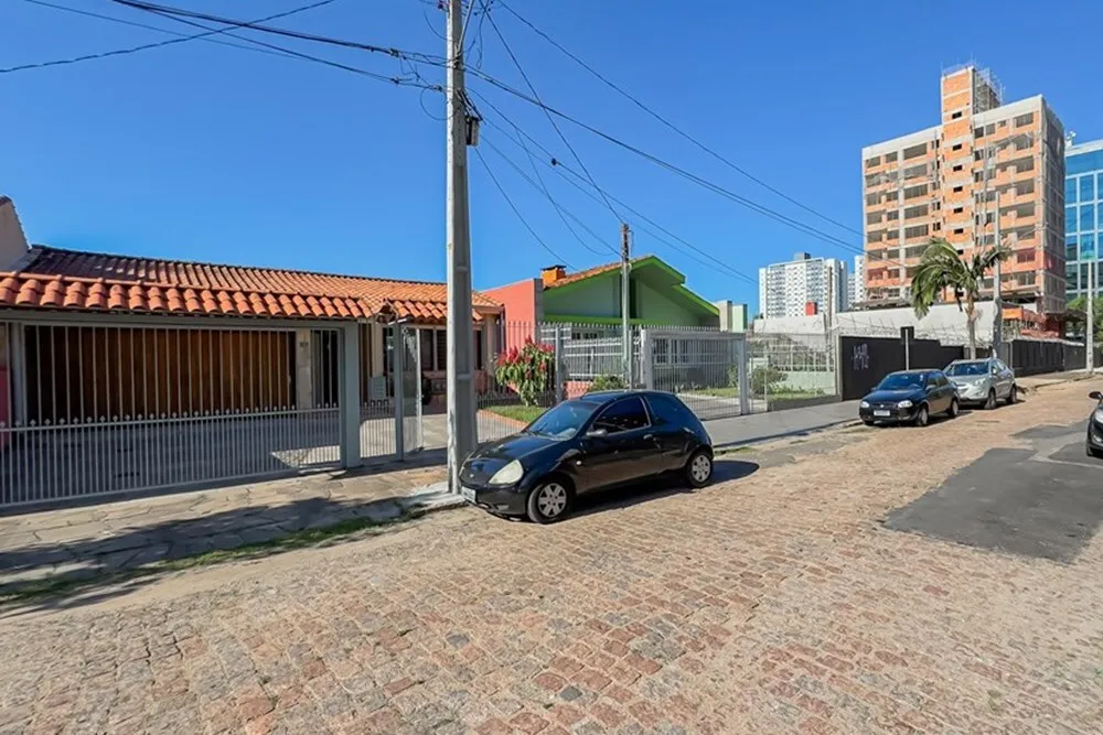 JLH 22 Casa 610101004-43 - REMAX Tri Exclusividades