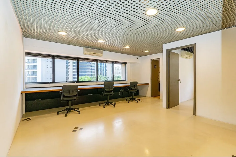 VOF 929 Sala 601131015-69 - REMAX Ares Exclusividades