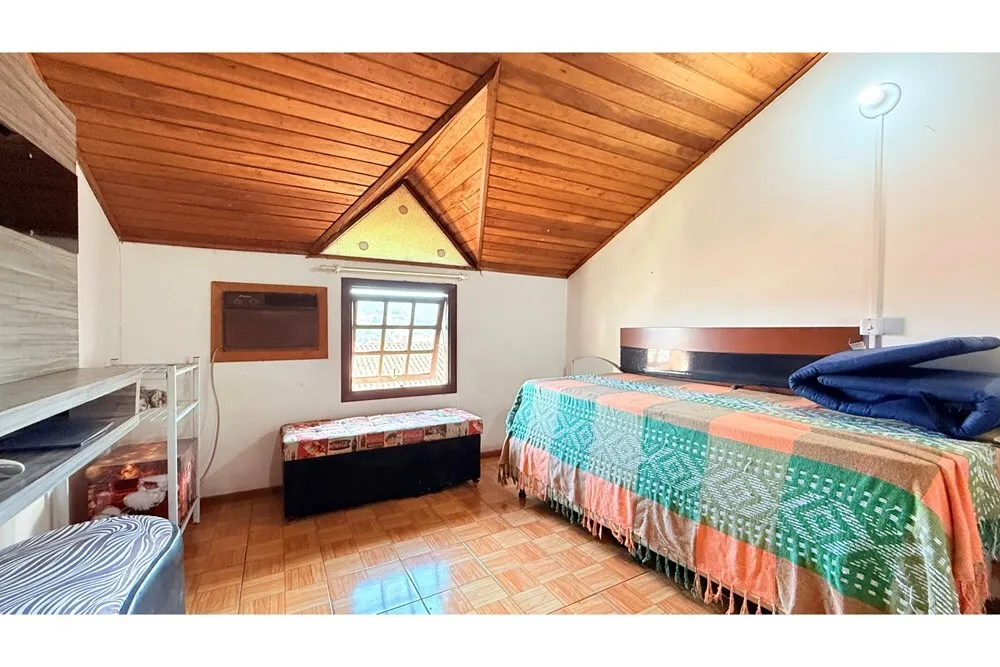 VNMC 100 Casa 610191037-77 - REMAX Casa Sul Exclusividades