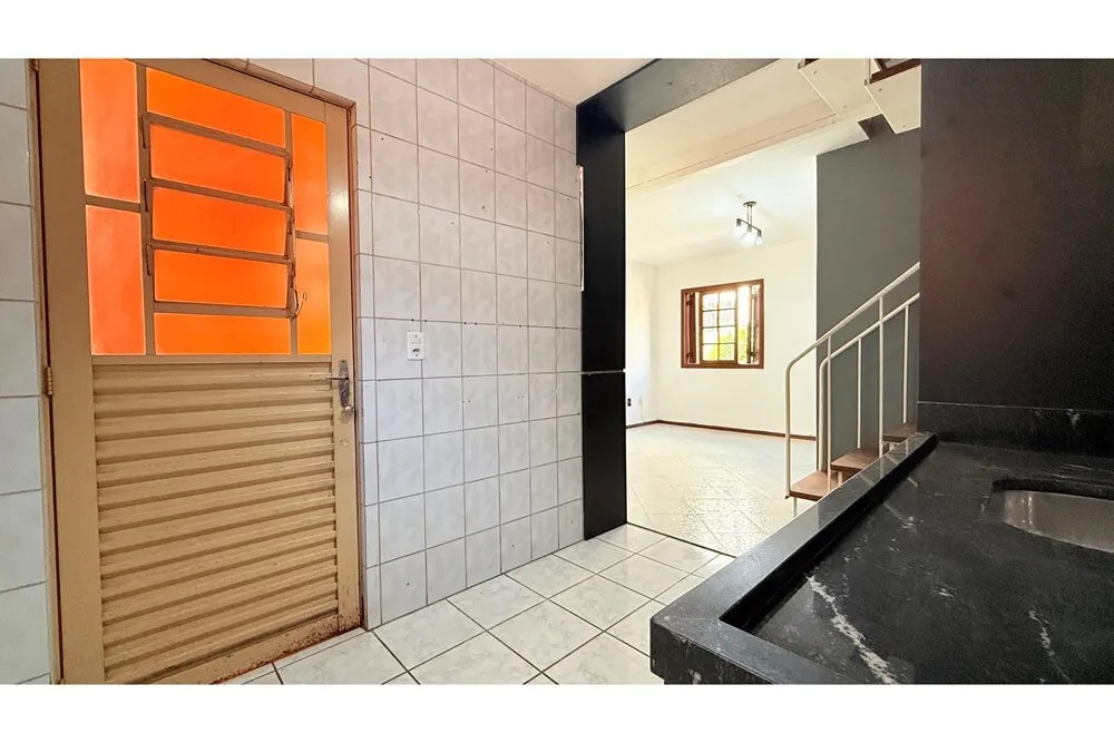VNMC 100 Casa 610191037-74 - REMAX Casa Sul Exclusividades
