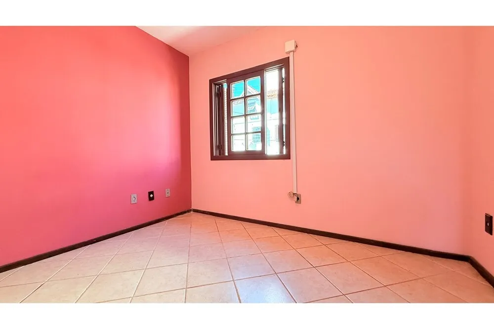 VNMC 100 Casa 610191037-74 - REMAX Casa Sul Exclusividades