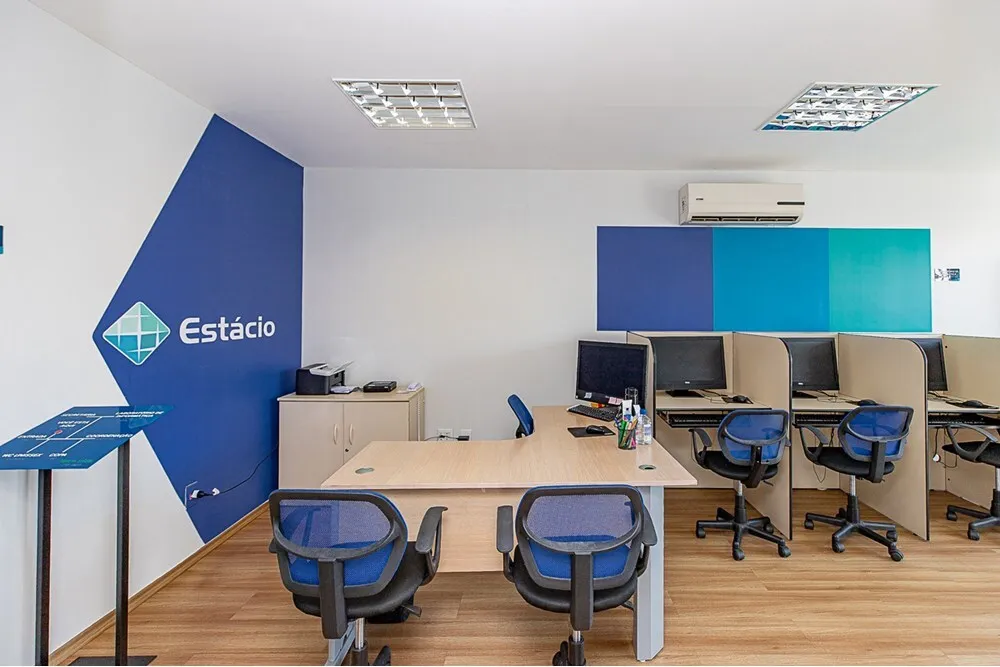 VAAG 172 Sala 601131051-24 - REMAX Ares Exclusividades