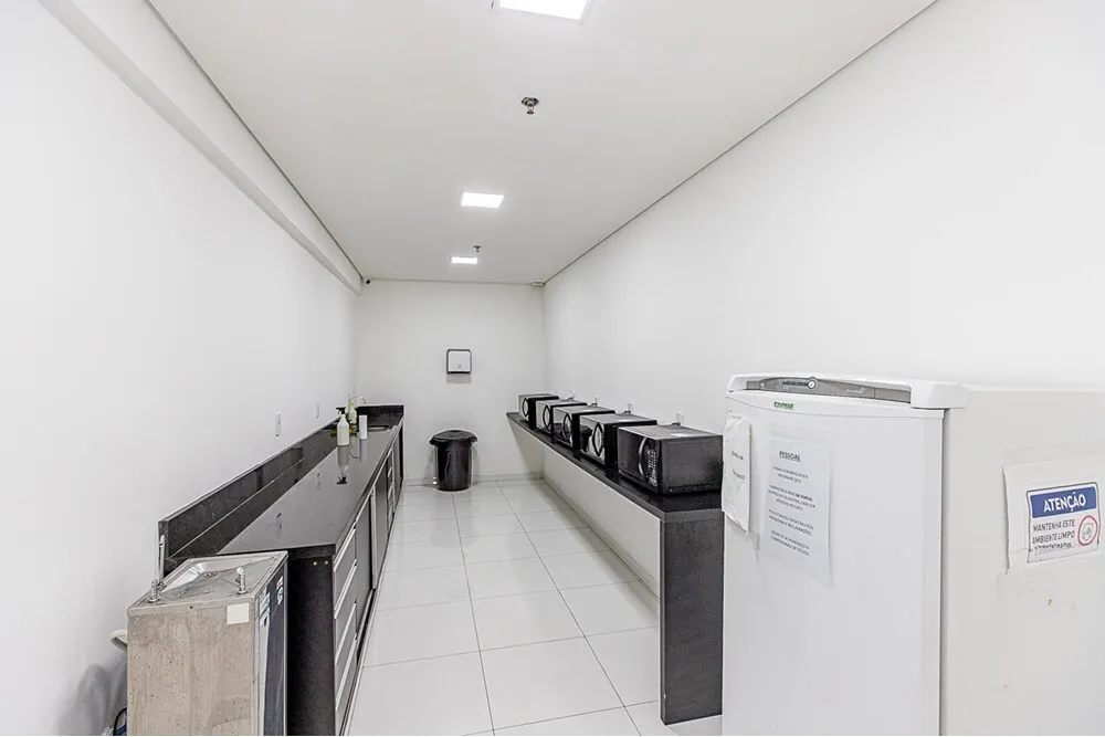 VAAG 172 Sala 601131051-24 - REMAX Ares Exclusividades