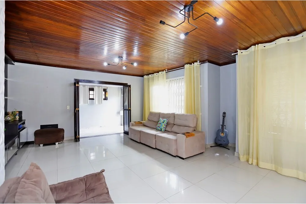 RBCLP 75 Casa 612531048-8 - Remax MC3 Exclusividades