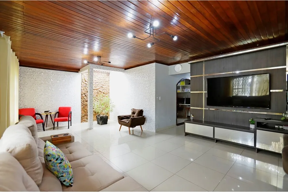 RBCLP 75 Casa 612531048-8 - Remax MC3 Exclusividades