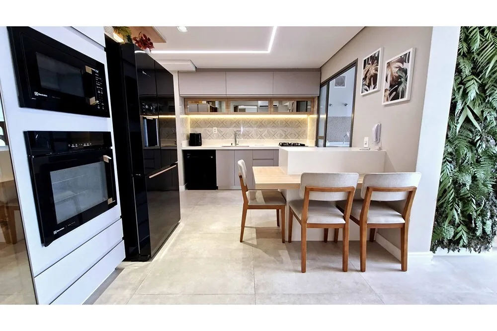 BM 201 Apto 601261073-42 - REMAX Terra Exclusividades