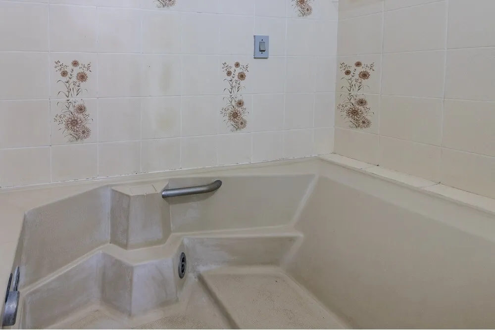 VIBS 95 612511054-30 - REMAX Moderna Exclusividades