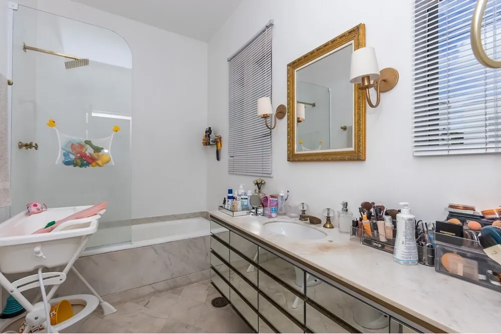 PFQM 142 630331091-15 - REMAX Comunità Exclusividades