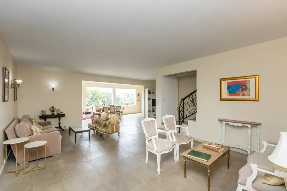PFQM 142 630331091-15 - REMAX Comunità Exclusividades