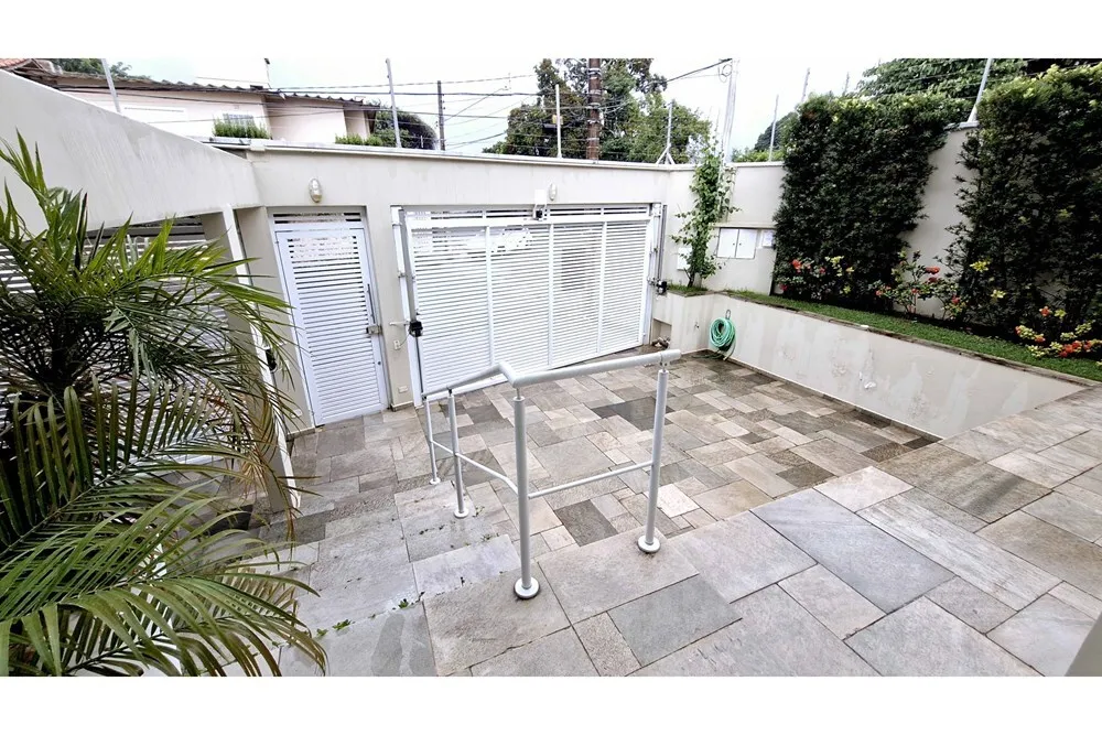 CHG 17 601361045-12 - REMAX Trio Exclusividades