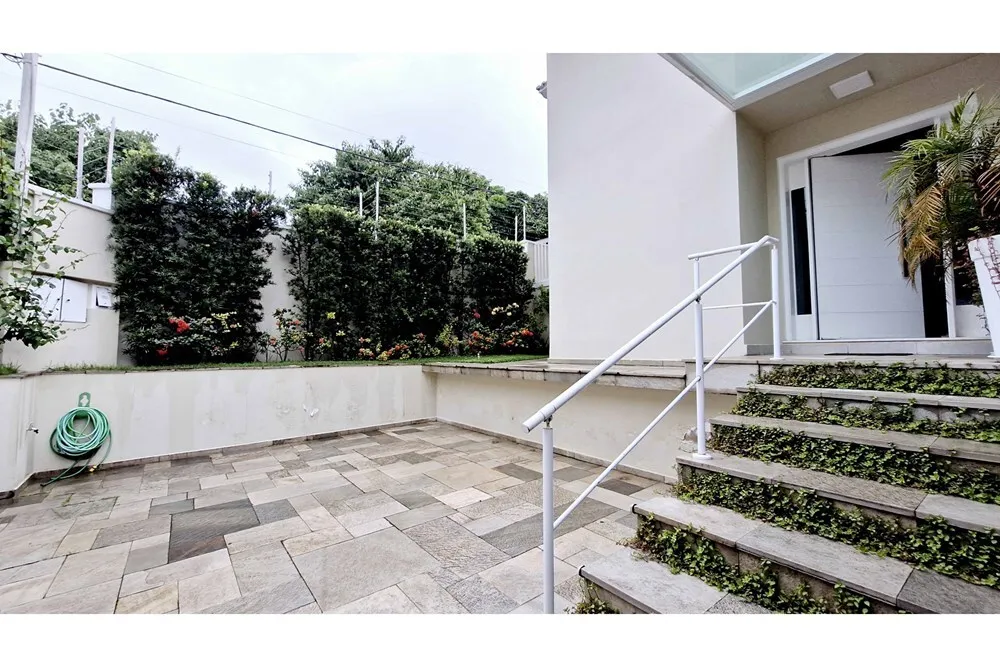 CHG 17 601361045-12 - REMAX Trio Exclusividades