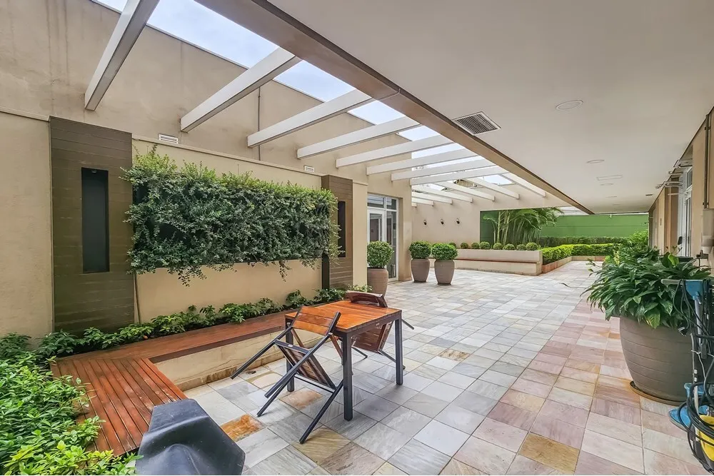 BFAK 82 Apto 601371005-17 - REMAX Boutique Exclusividades
