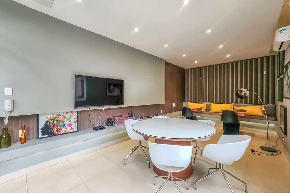 BFAK 82 Apto 601371005-17 - REMAX Boutique Exclusividades