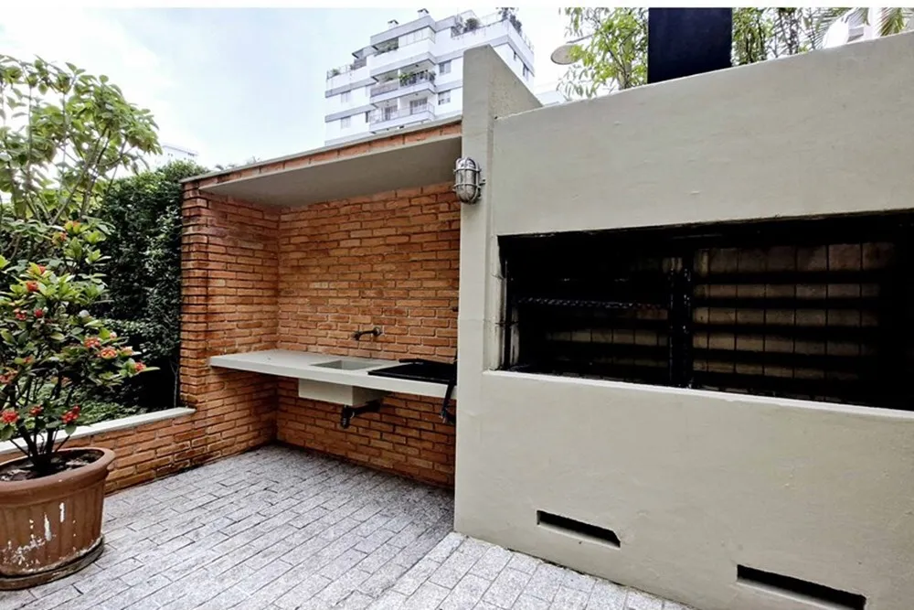 RPCN 300 Apto 601361044-42 - REMAX Trio Exclusividades