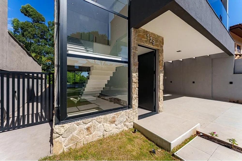 SPIADG 729 601371005-19 - REMAX Boutique Exclusividades