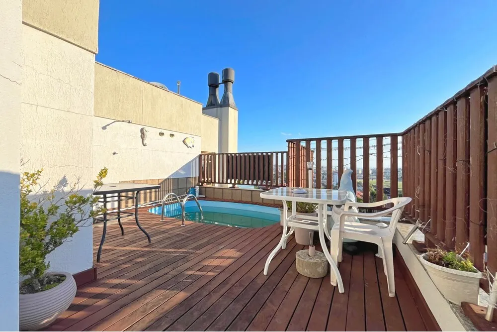 CJ 1201 Apto 610191043-14 - REMAX Casa Sul Exclusividades
