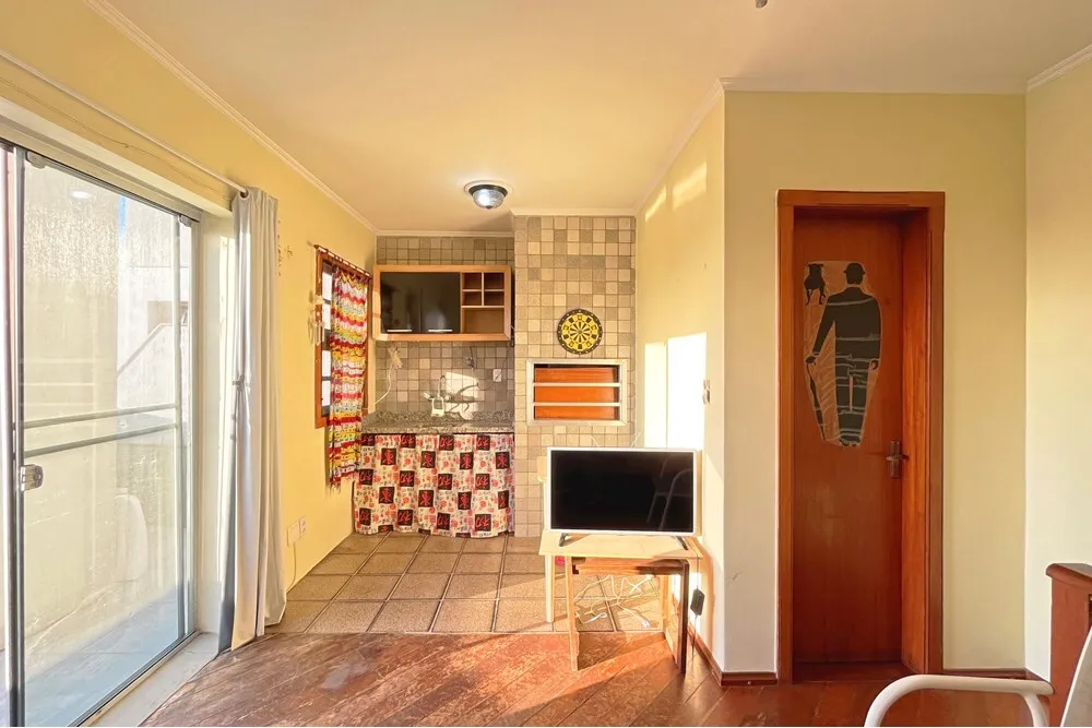 CJ 1201 Apto 610191043-14 - REMAX Casa Sul Exclusividades