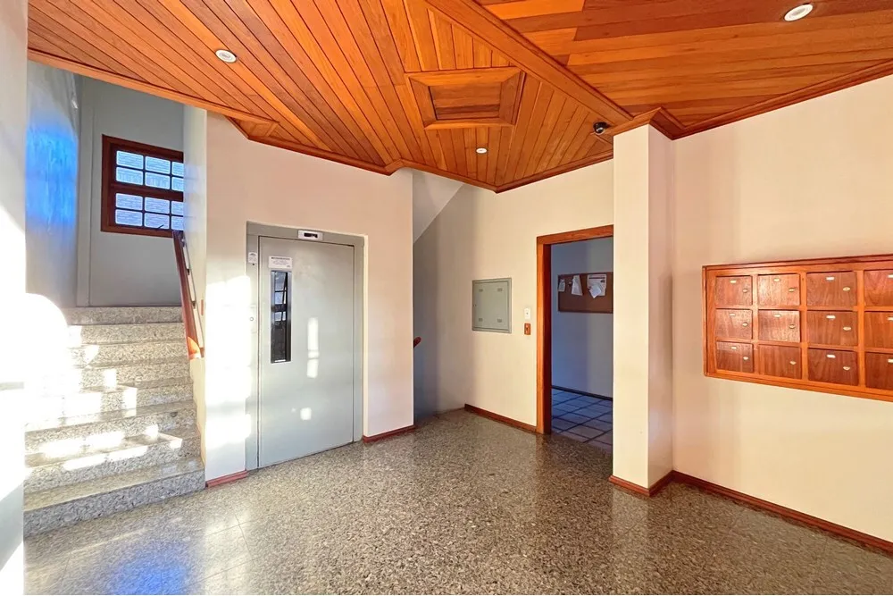 CJ 1201 Apto 610191043-14 - REMAX Casa Sul Exclusividades