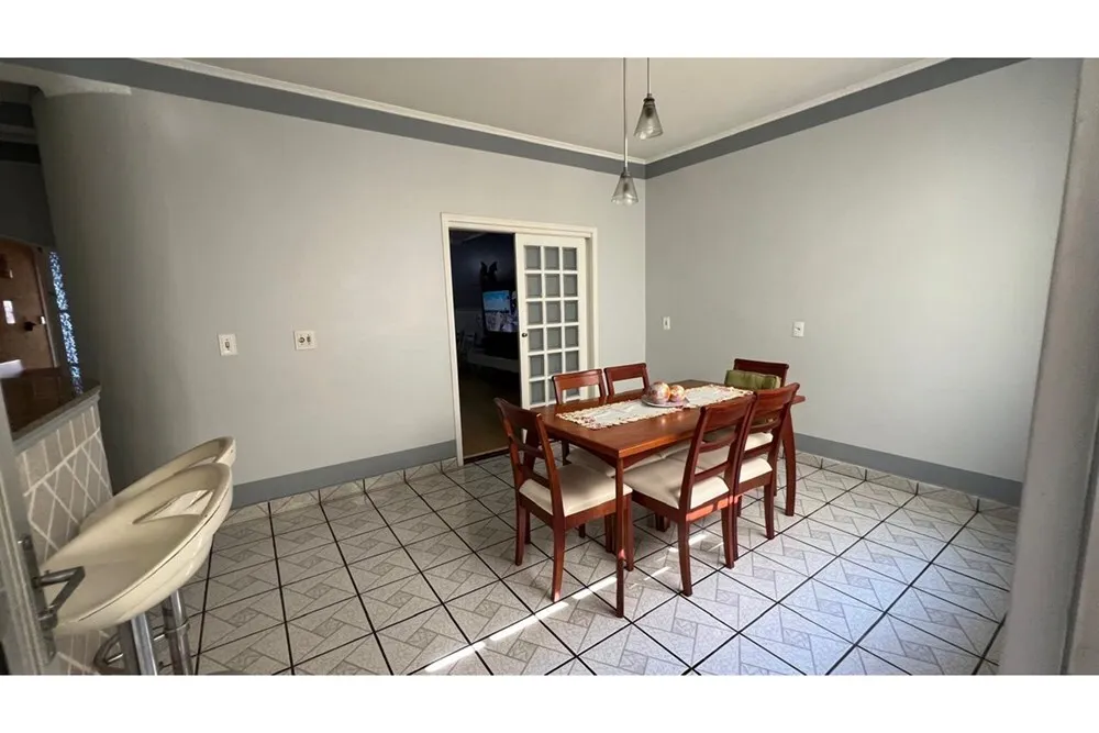 VYCIB 81 601261002-223 - REMAX Terra Exclusividades