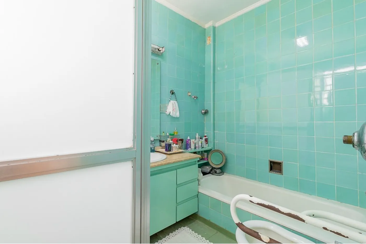 CCJM 433 Apto 601081064-35 - REMAX Lepex Exclusividades
