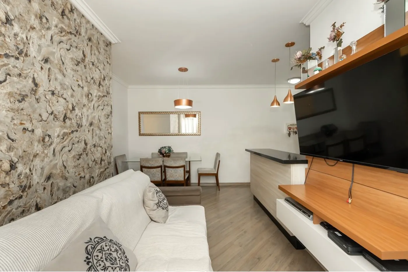 VPI 2130 Apto 601811010-28 - REMAX HomeVision Exclusividades