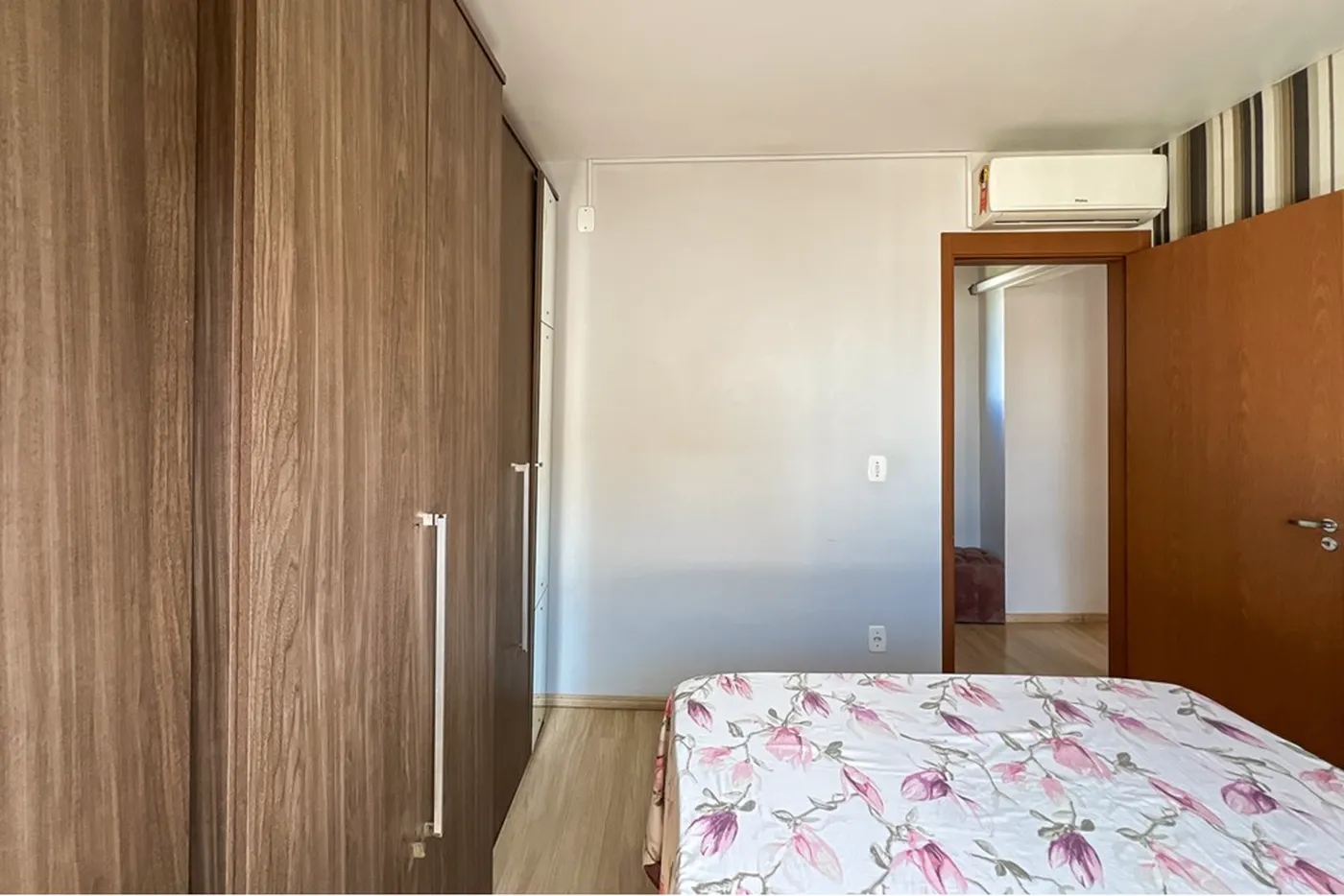OQ 21 Apto 612651033-66 - REMAX Pillares Exclusividades