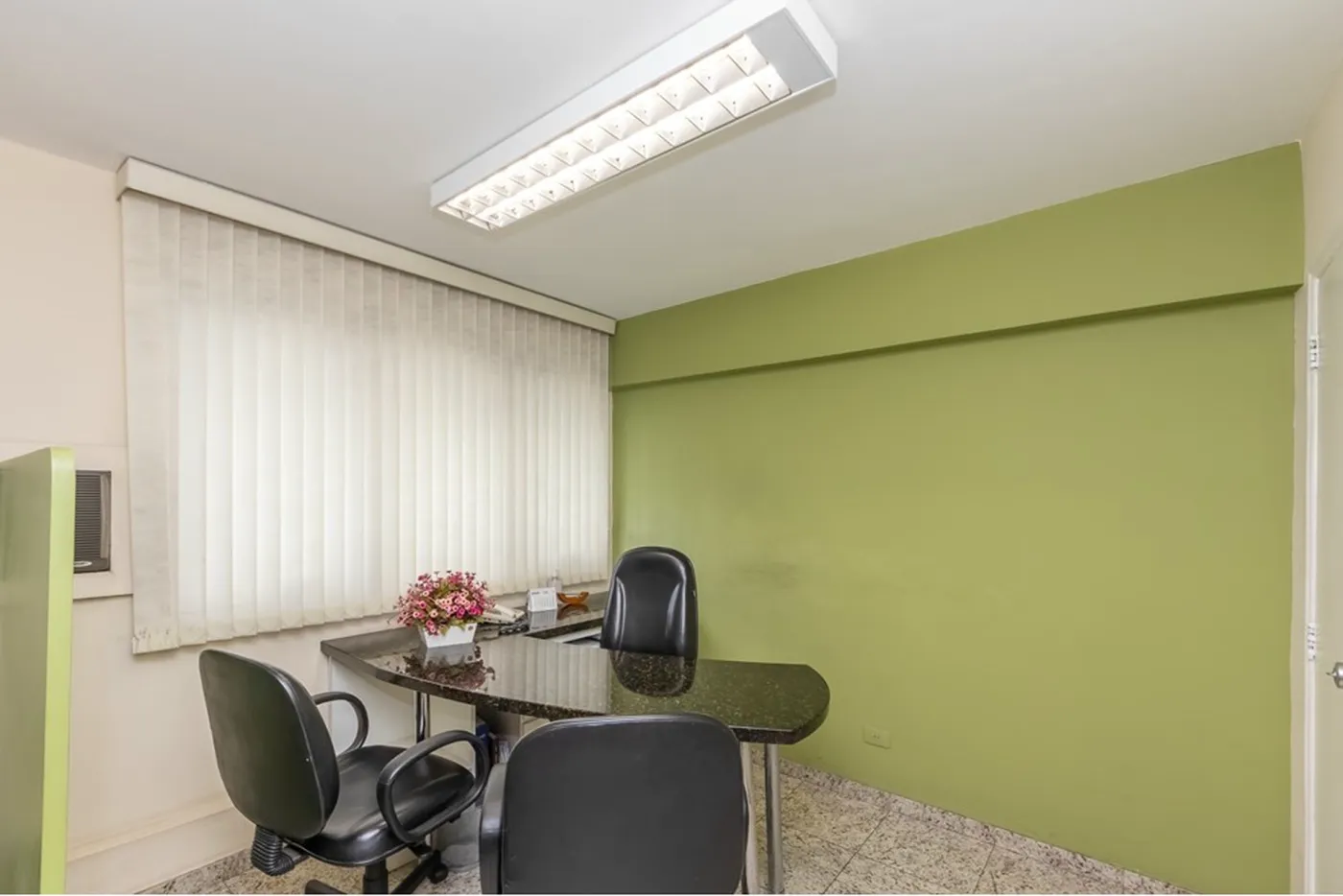 VME 515 Sala 601371031-52 - REMAX Boutique Exclusividades