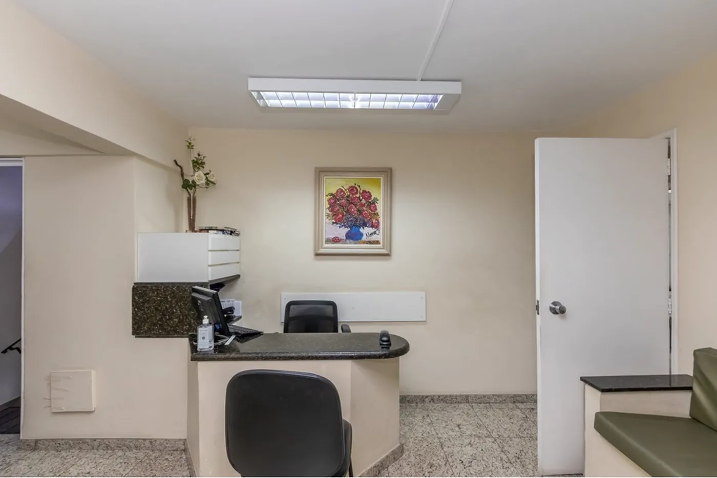 VME 515 Sala 601371031-52 - REMAX Boutique Exclusividades