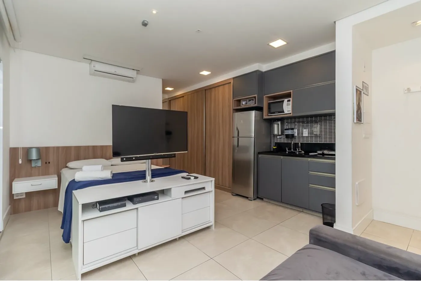 CA 901 Apto 601081062-42 - REMAX Lepex Exclusividades