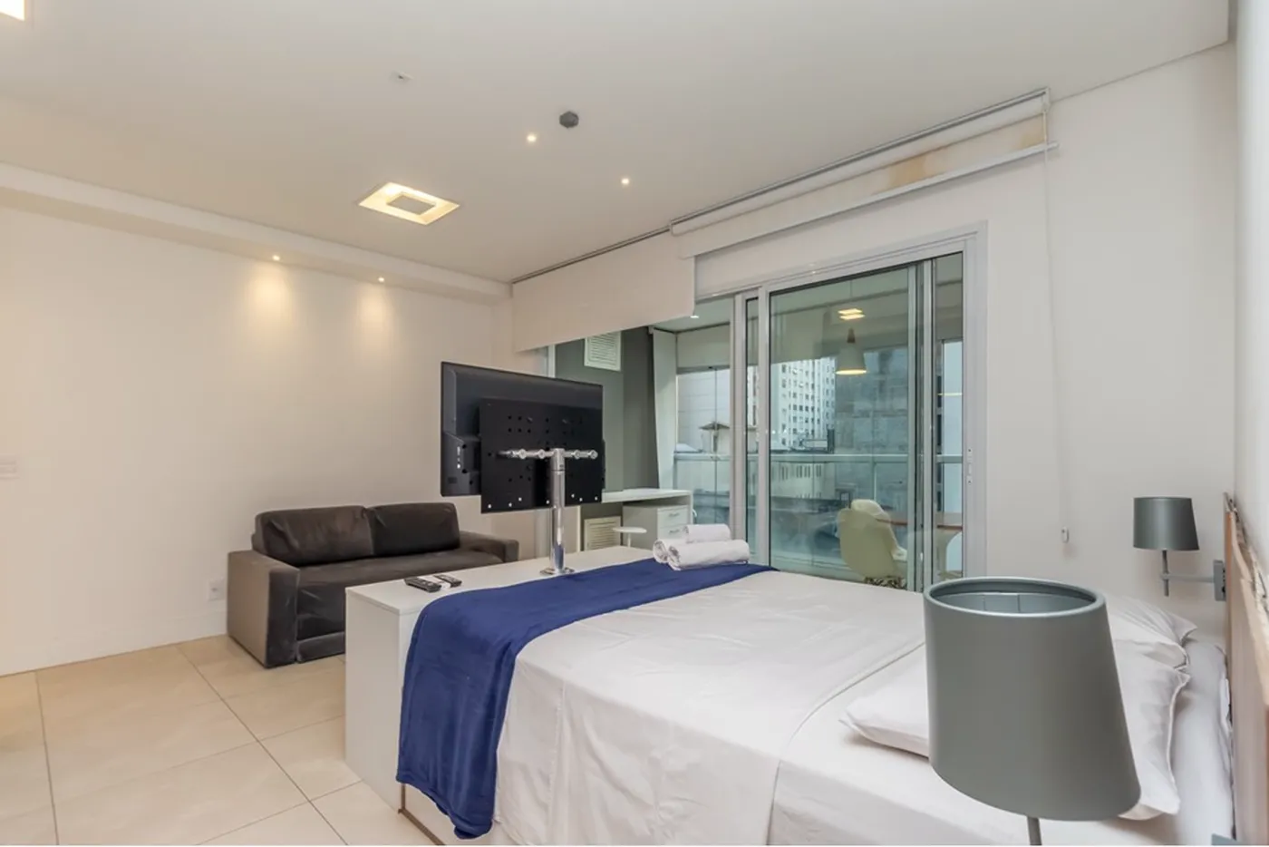 CA 901 Apto 601081062-42 - REMAX Lepex Exclusividades