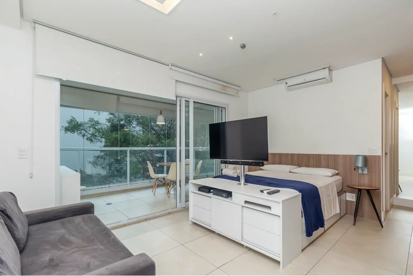 CA 901 Apto 601081062-42 - REMAX Lepex Exclusividades