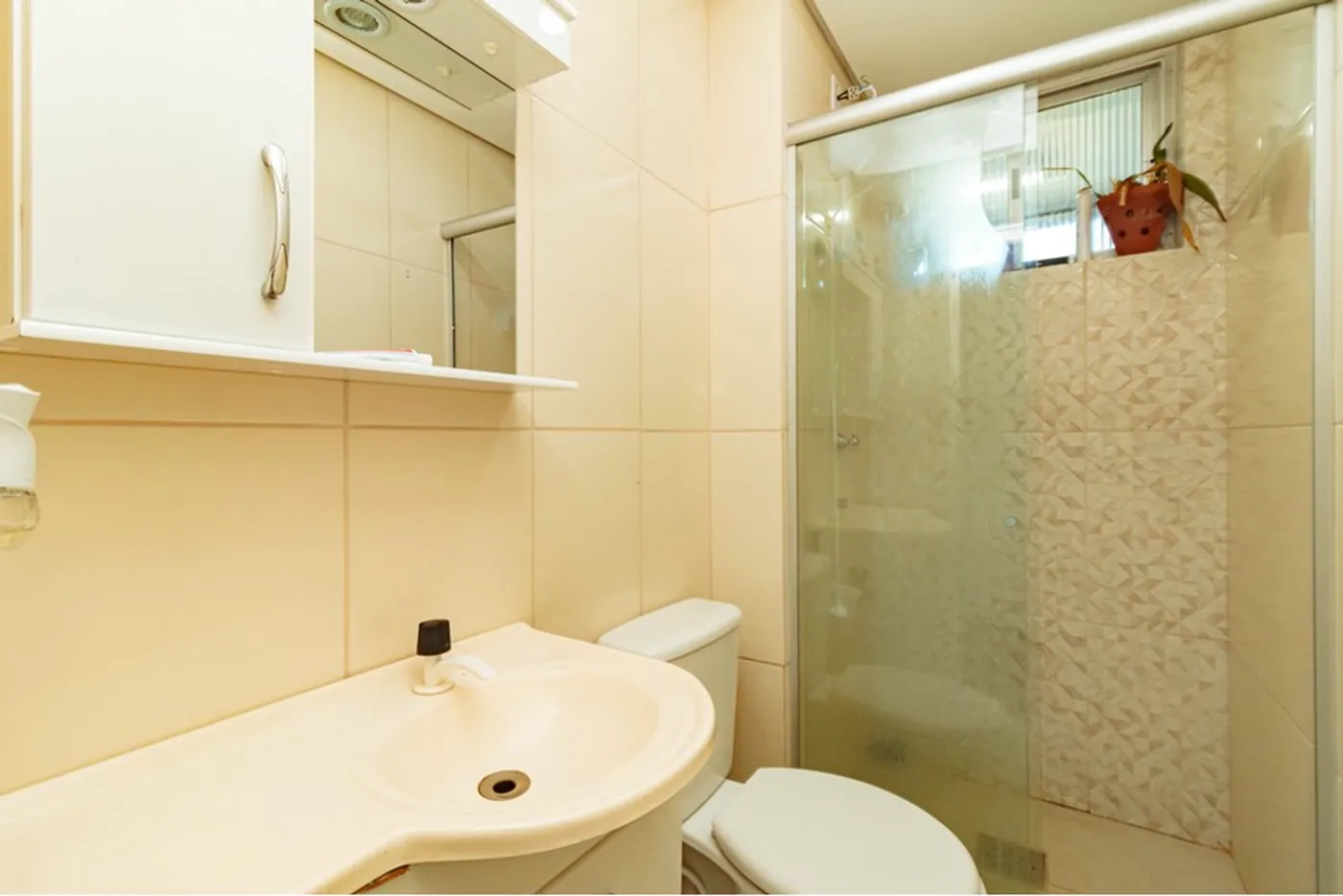 JISDOS 111 Apto 612491042-9 - REMAX Trend Exclusividades