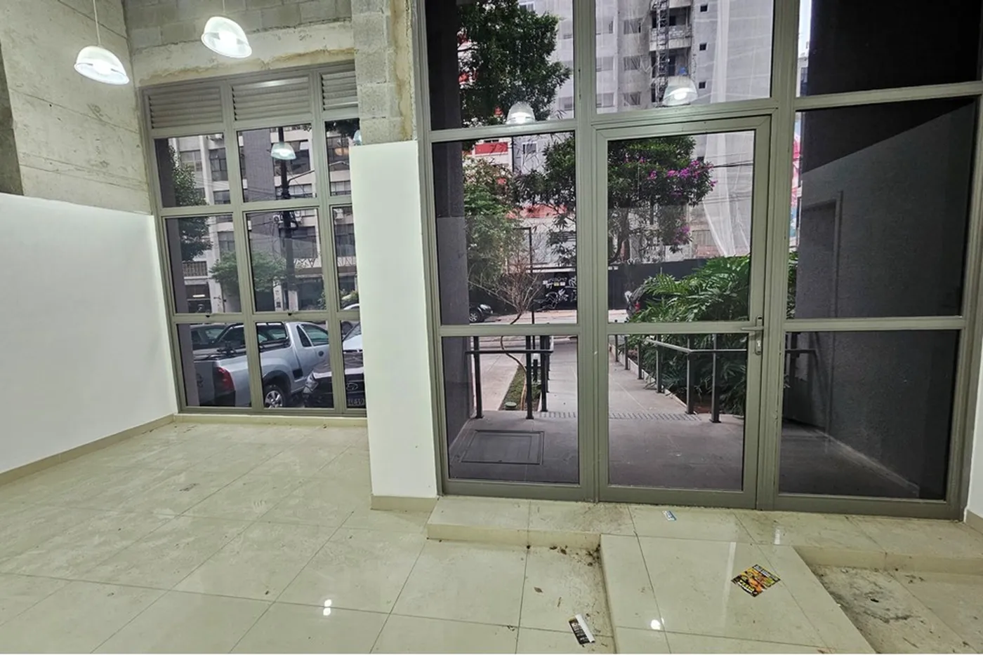 JRBF 420 Loja 601081062-46 - REMAX Lepex Exclusividades