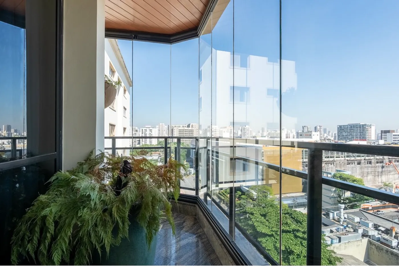 IDJ 1369 Apto 601971075-10 - REMAX Empire Exclusividades