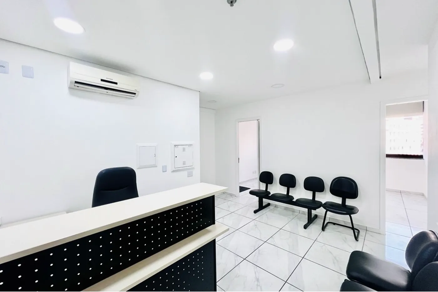 BVI 240 Sala 601261059-112 - REMAX Terra Exclusividades