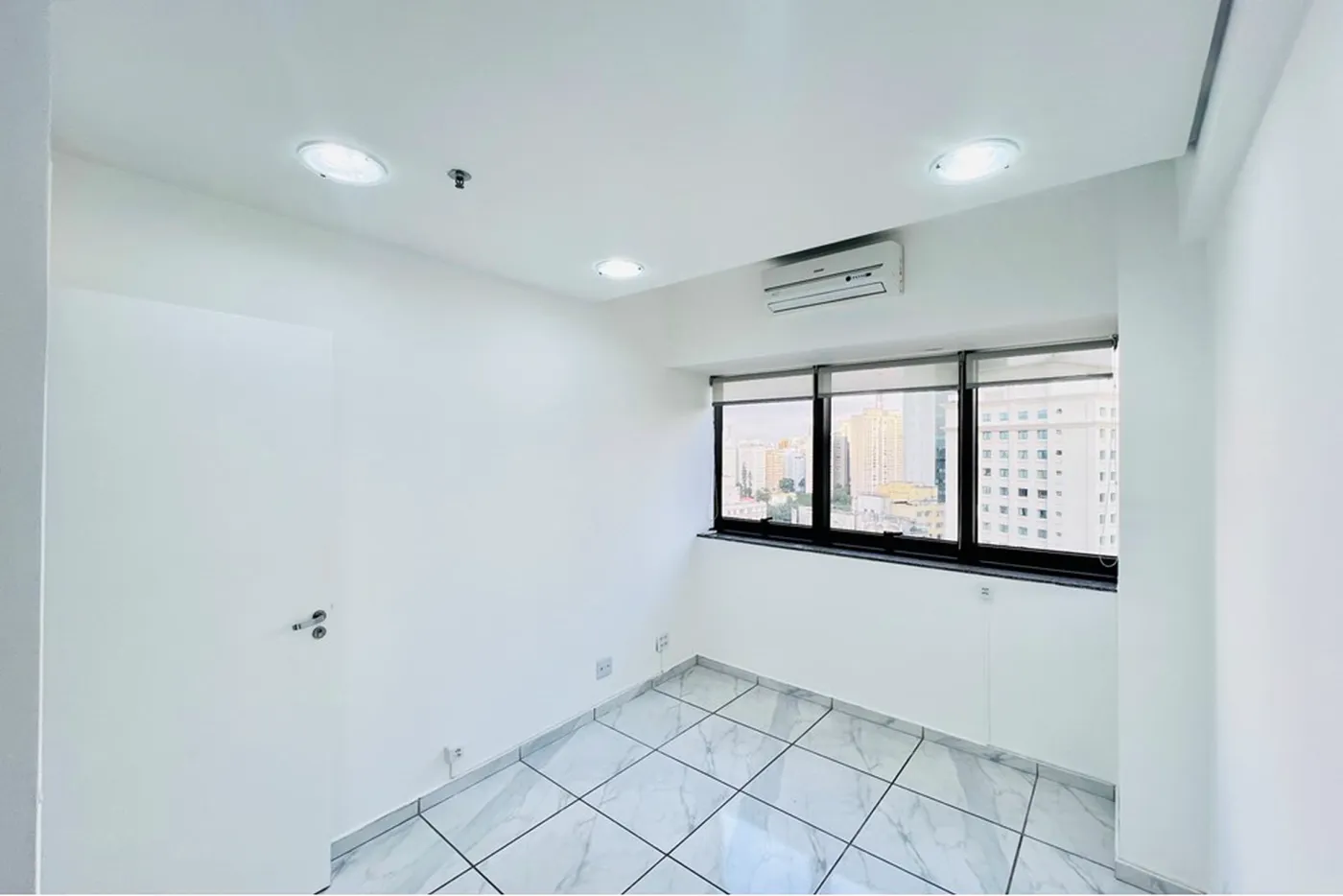BVI 240 Sala 601261059-112 - REMAX Terra Exclusividades
