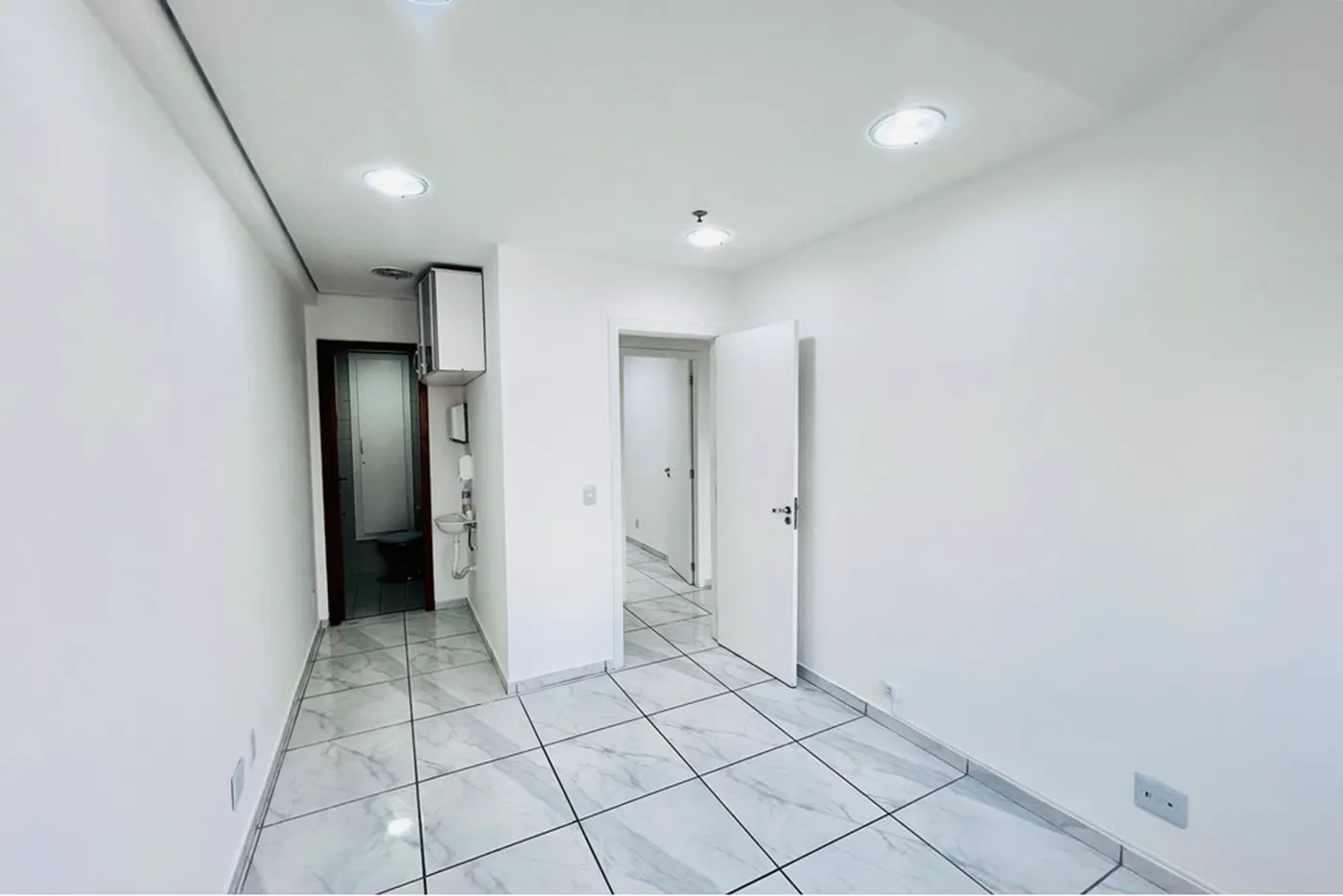 BVI 240 Sala 601261059-112 - REMAX Terra Exclusividades
