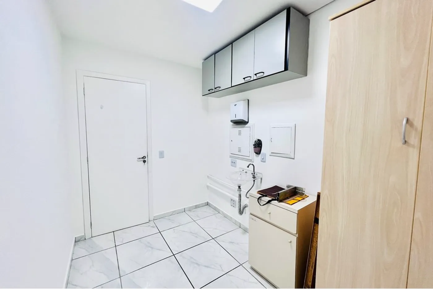 BVI 240 Sala 601261059-112 - REMAX Terra Exclusividades