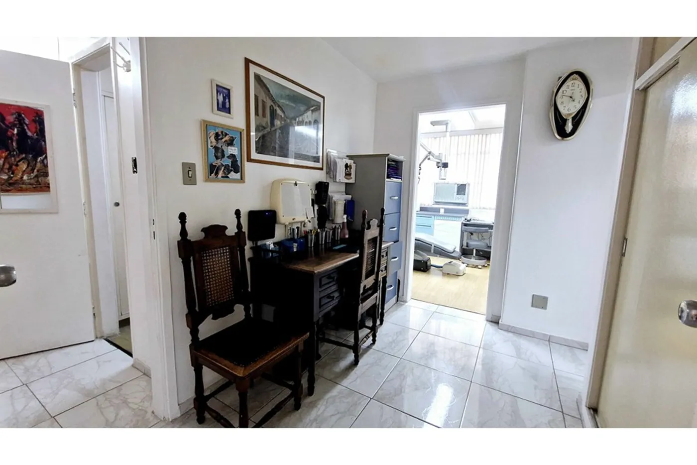CFC 1212 Sala 601361040-137 - REMAX Trio Exclusividades