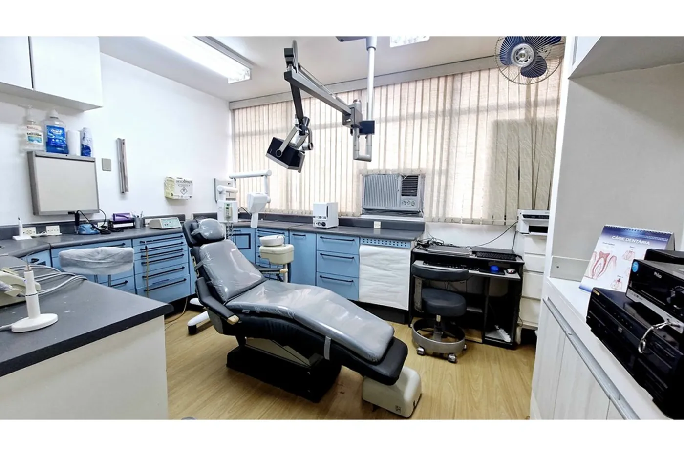 CFC 1212 Sala 601361040-137 - REMAX Trio Exclusividades